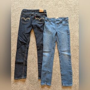 2 Levi's Jeans